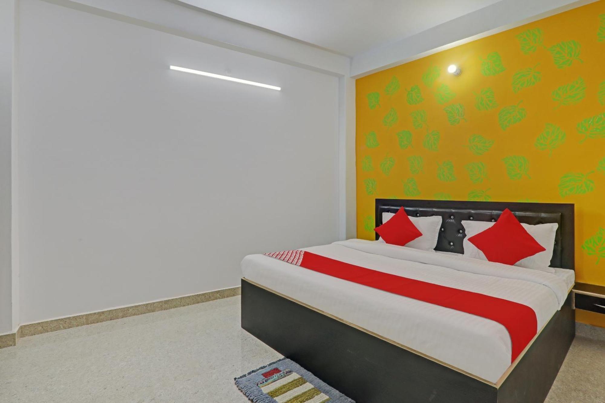 Hotel O Sparrow Nest Varanasi Esterno foto