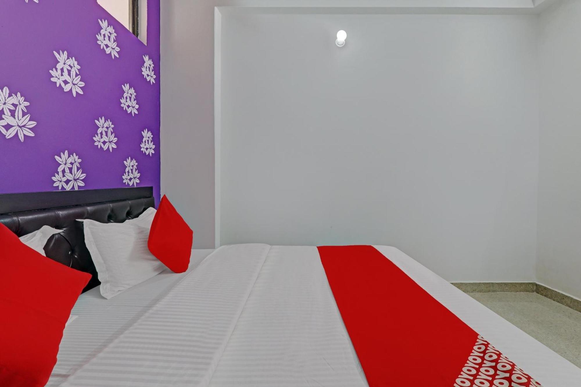 Hotel O Sparrow Nest Varanasi Esterno foto