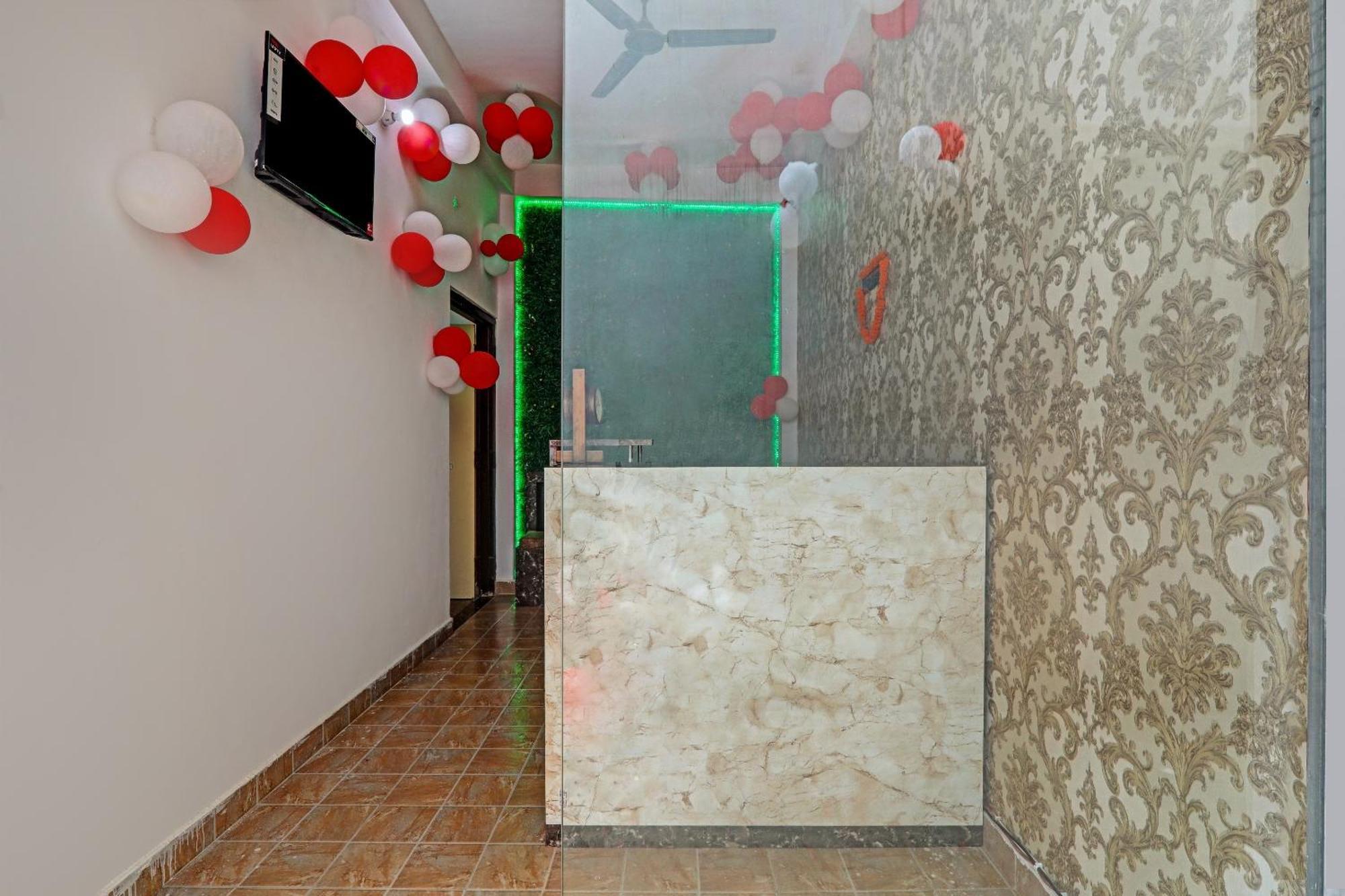 Hotel O Sparrow Nest Varanasi Esterno foto