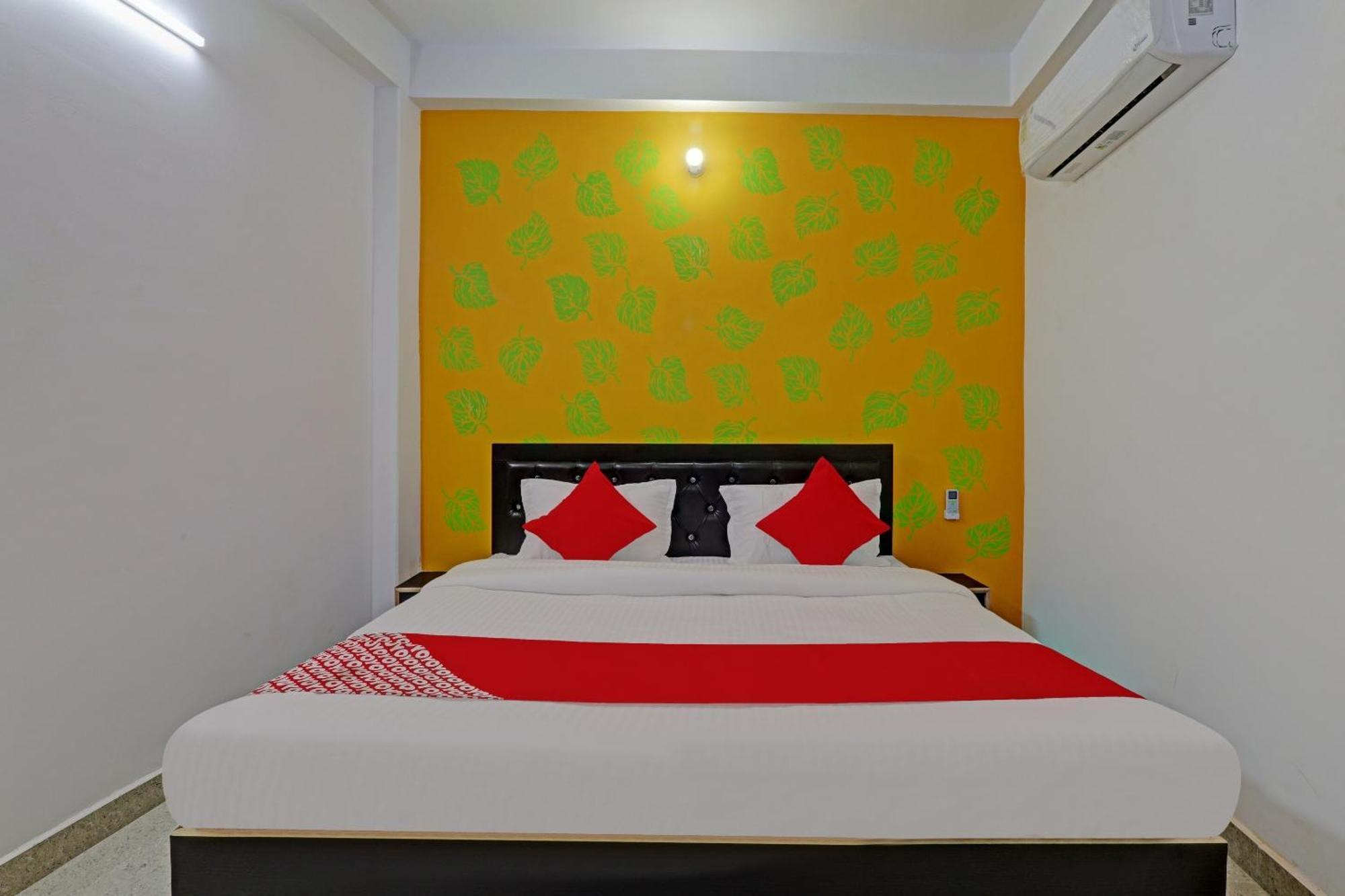 Hotel O Sparrow Nest Varanasi Esterno foto